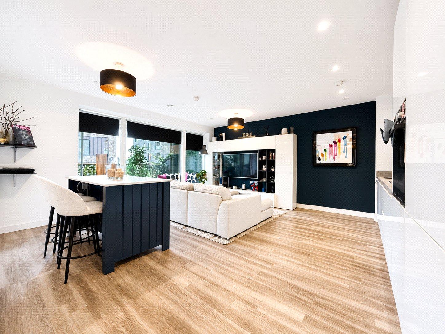 2 bedroom property for sale in London | Robinson Jackson