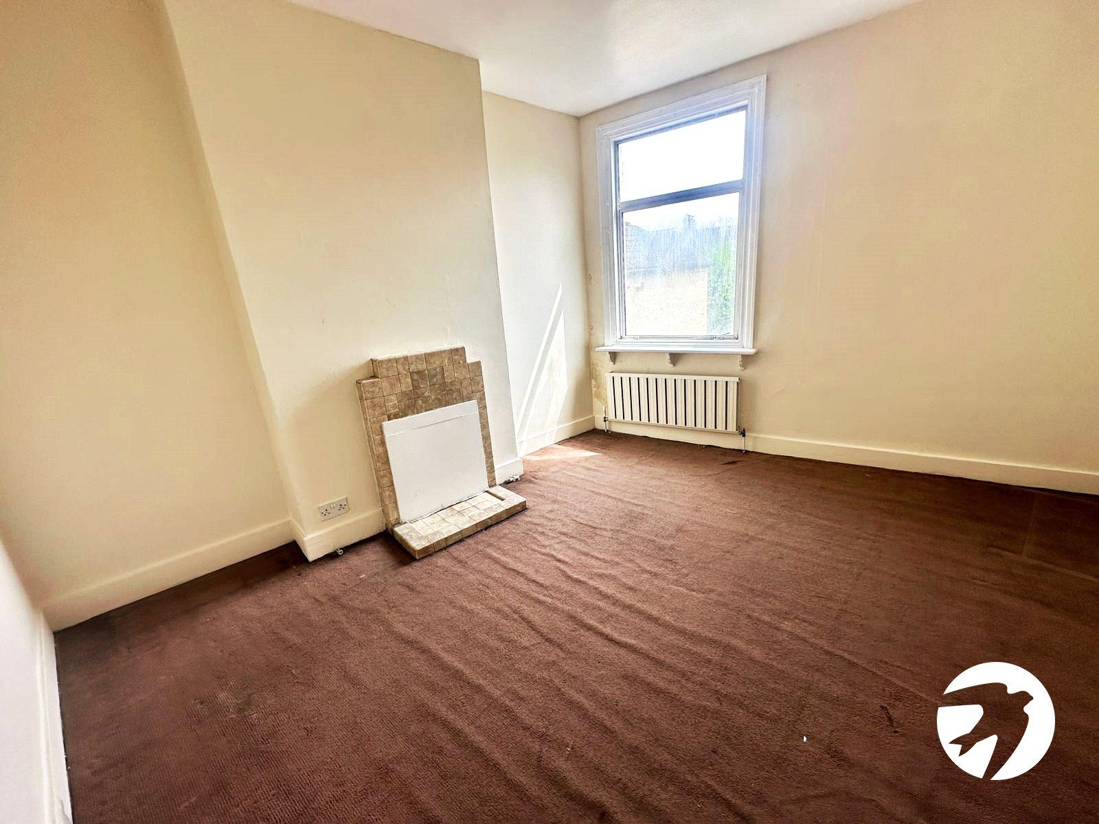3 bedroom house for sale in London | Robinson Jackson