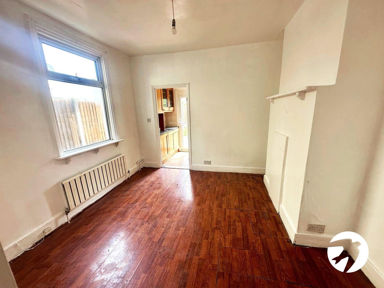 3 bedroom house for sale in London | Robinson Jackson