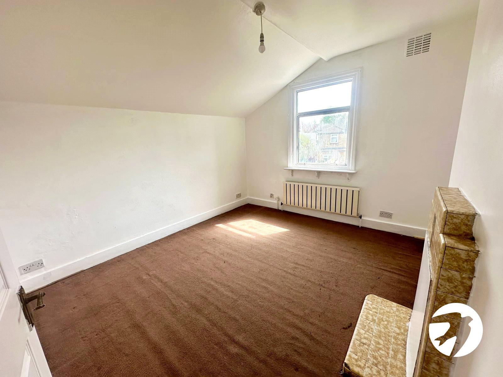 3 bedroom house for sale in London | Robinson Jackson