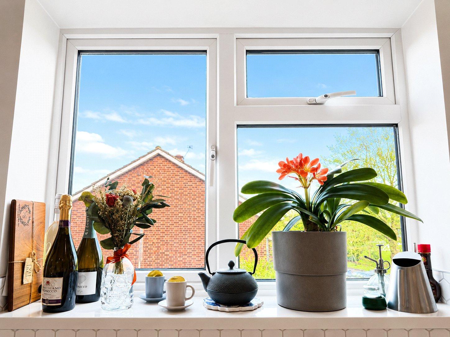 2 bedroom property for sale in London | Robinson Jackson