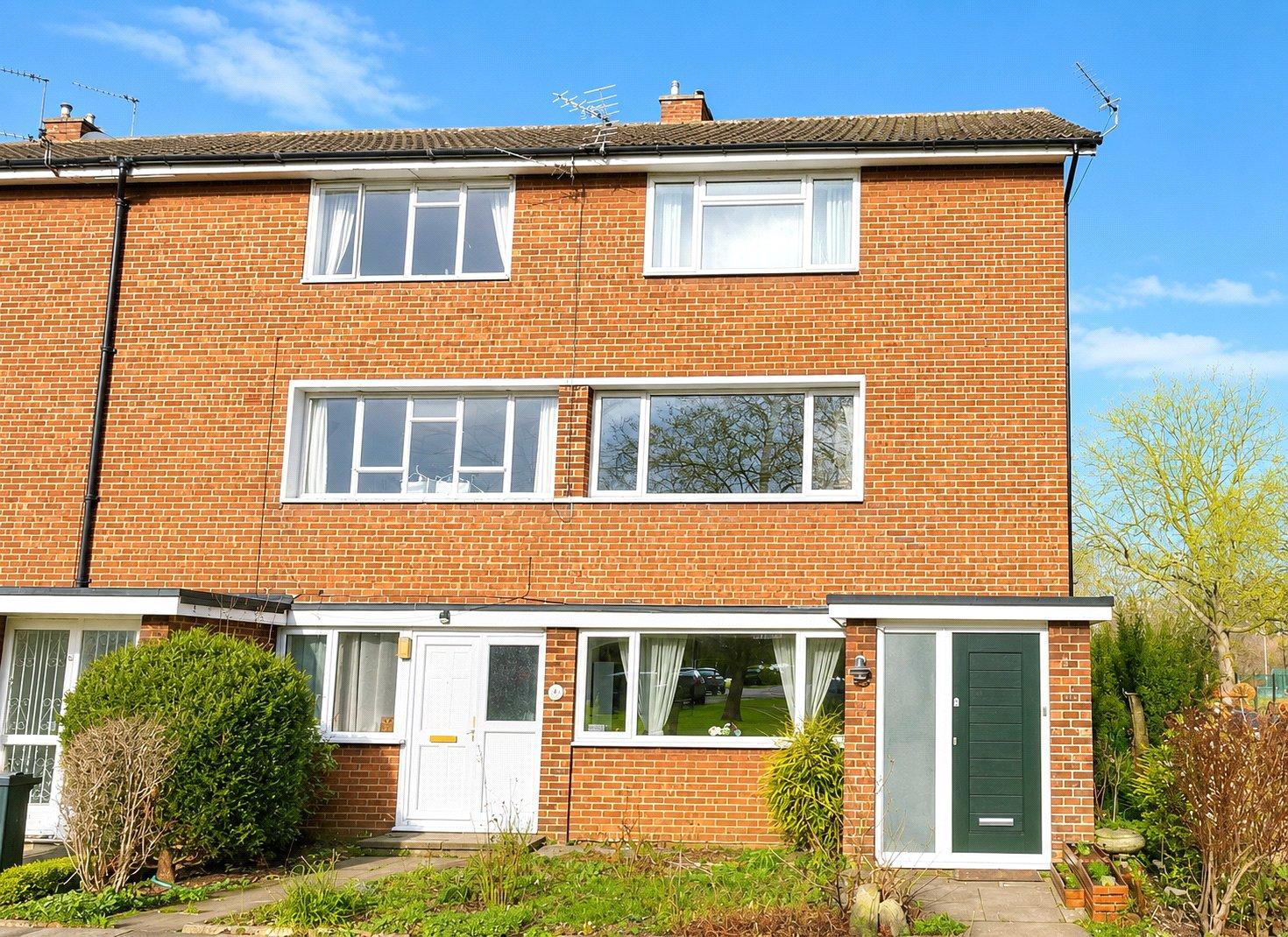 2 bedroom property for sale in London | Robinson Jackson