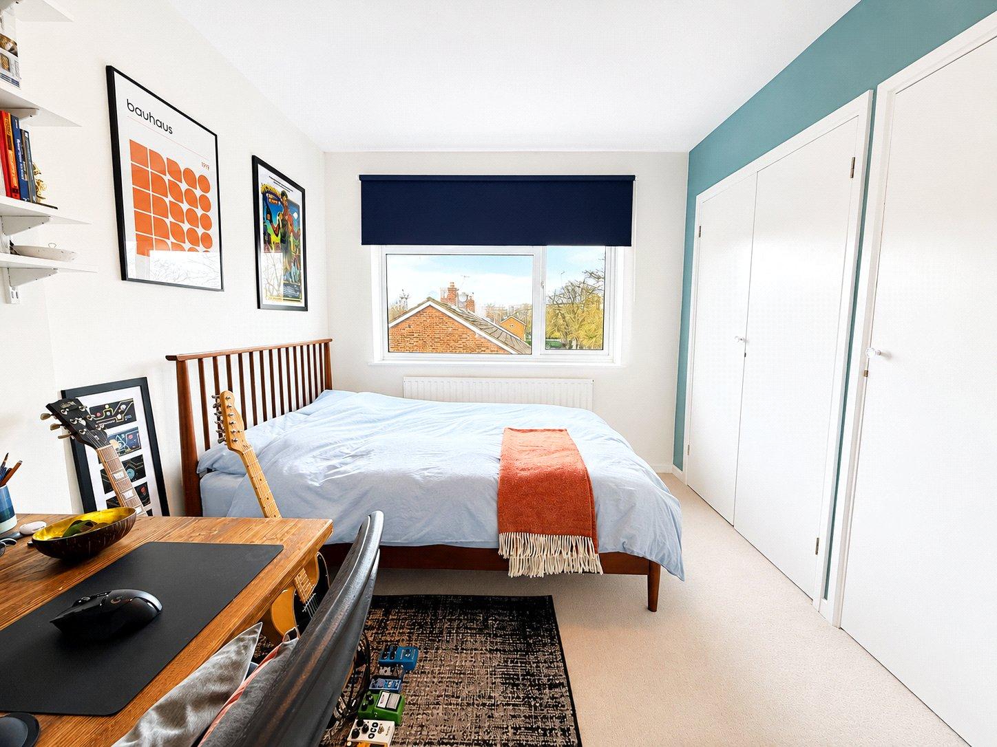 2 bedroom property for sale in London | Robinson Jackson