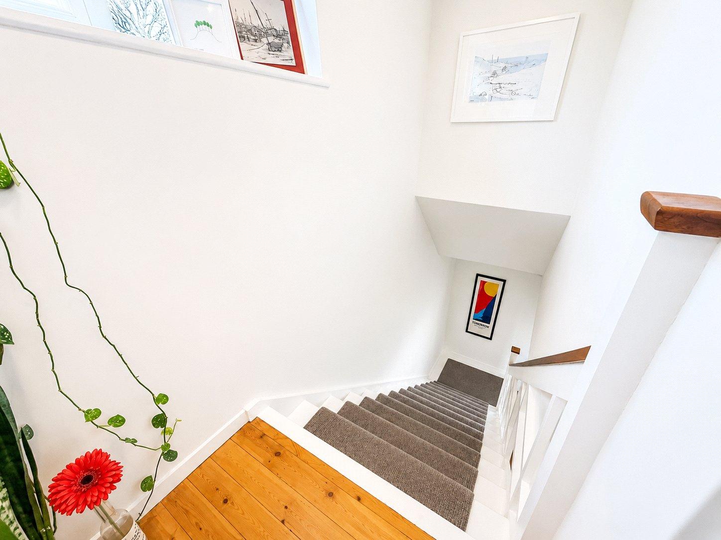 2 bedroom property for sale in London | Robinson Jackson