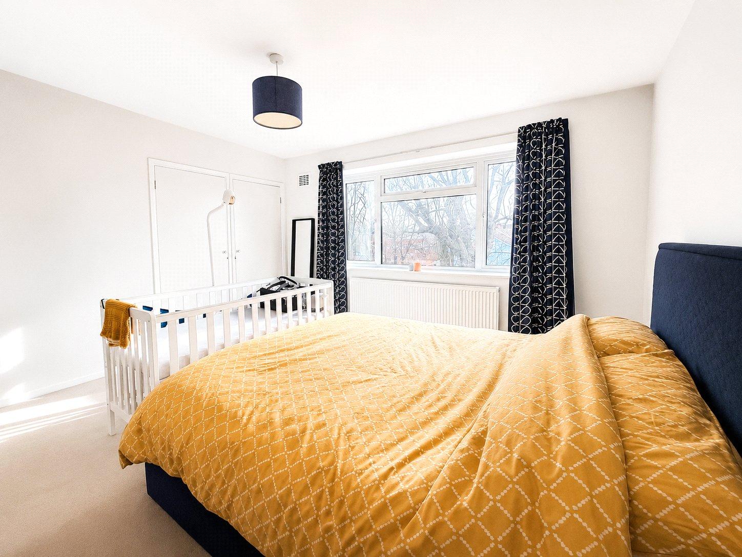 2 bedroom property for sale in London | Robinson Jackson