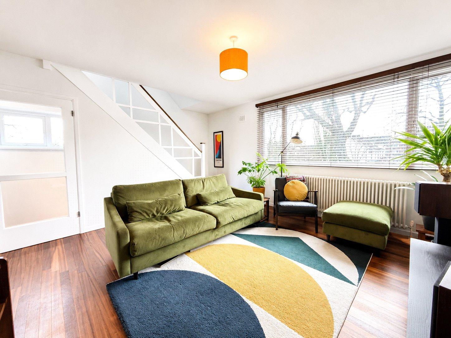 2 bedroom property for sale in London | Robinson Jackson