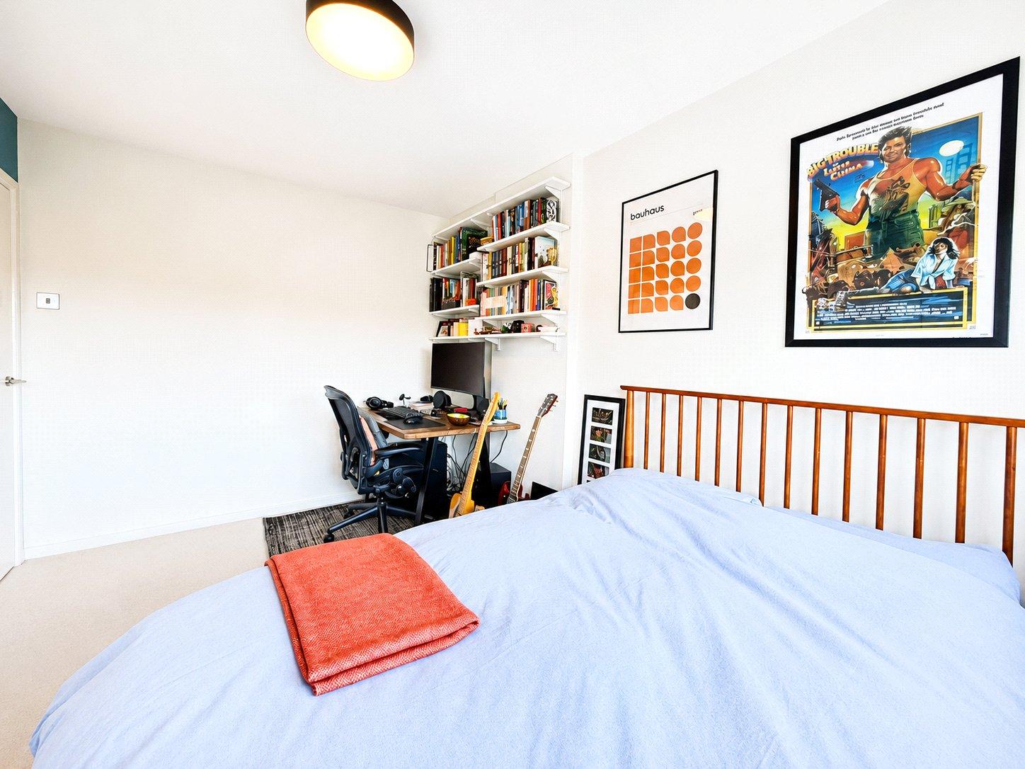 2 bedroom property for sale in London | Robinson Jackson