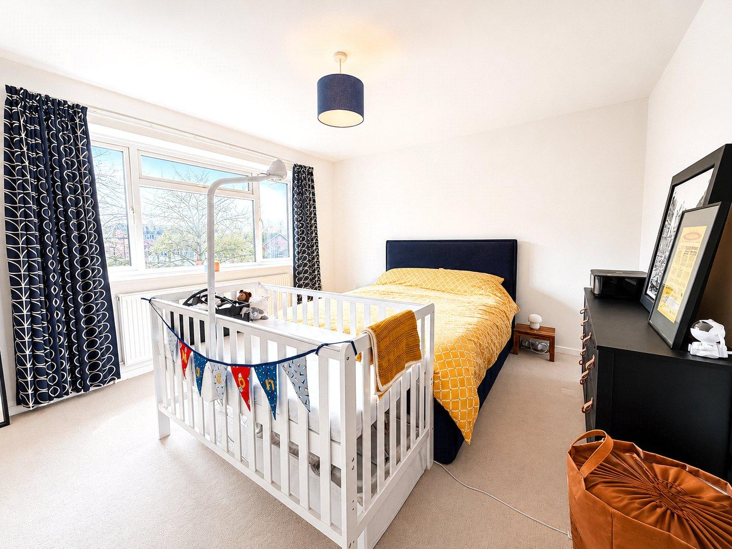 2 bedroom property for sale in London | Robinson Jackson