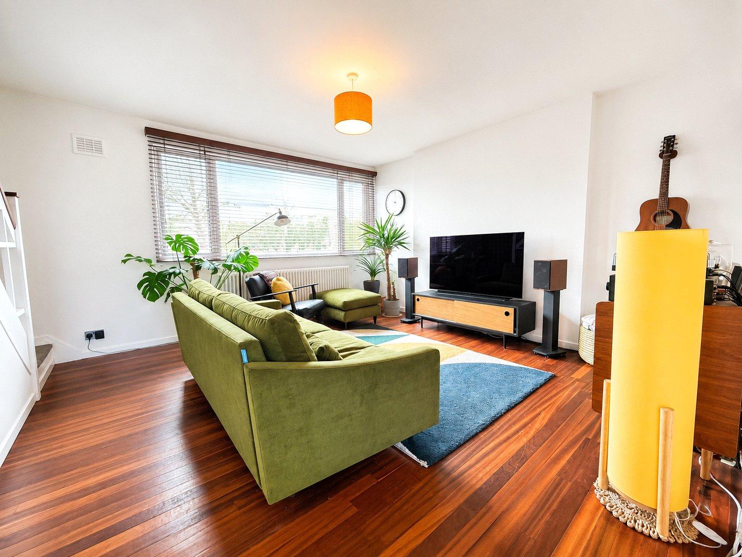 2 bedroom property for sale in London | Robinson Jackson