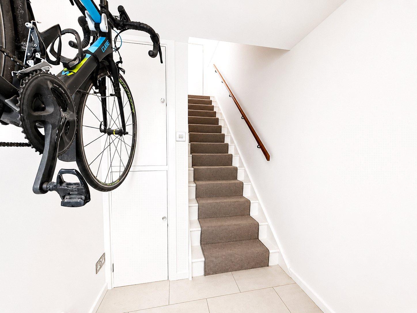 2 bedroom property for sale in London | Robinson Jackson