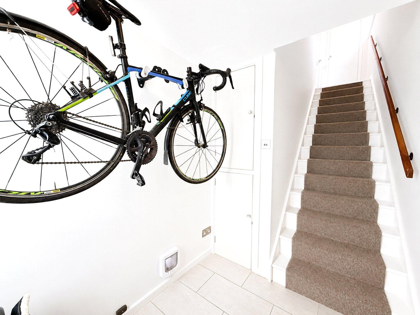 2 bedroom property for sale in London | Robinson Jackson