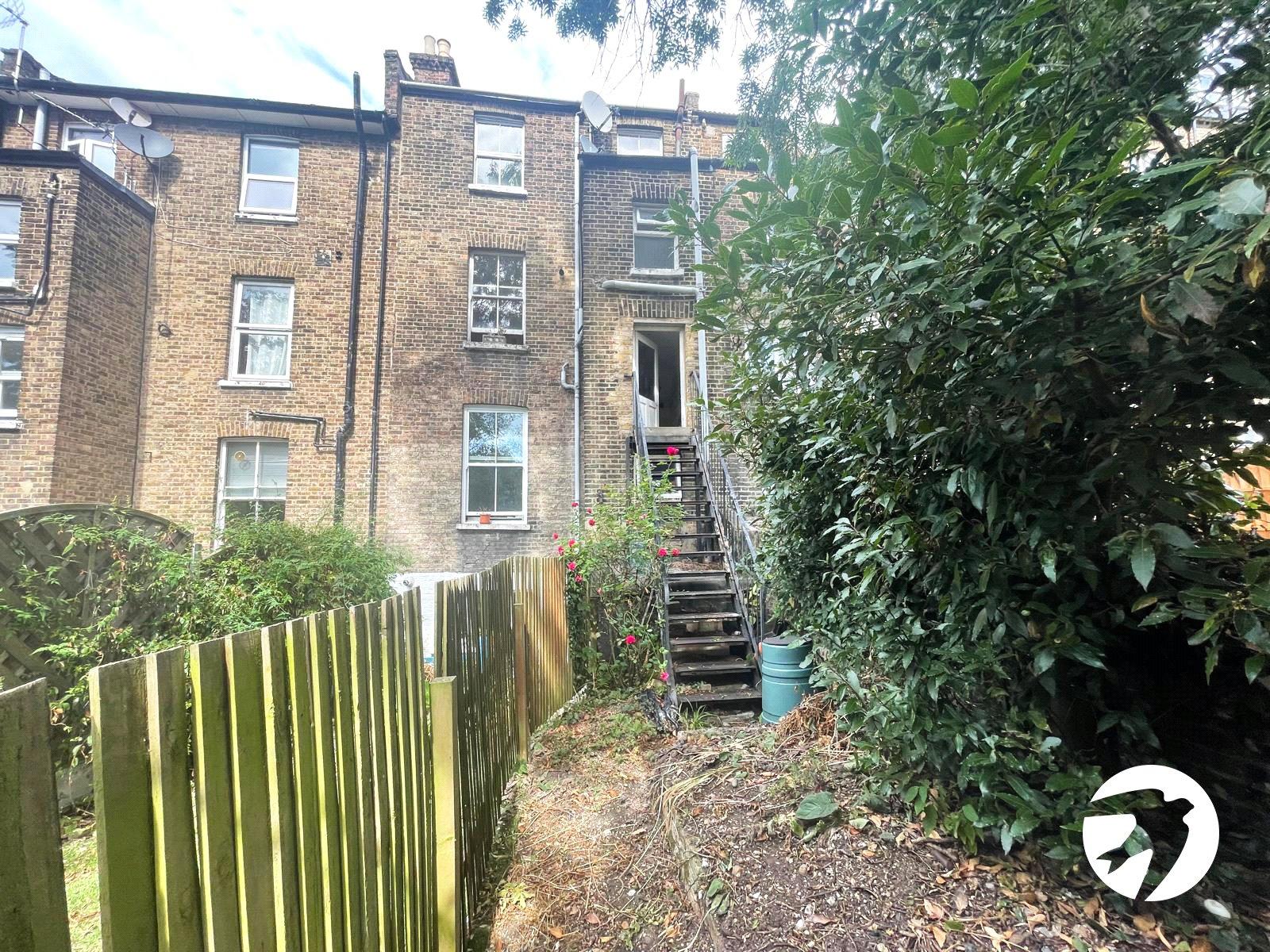 4 bedroom property for sale in London | Robinson Jackson