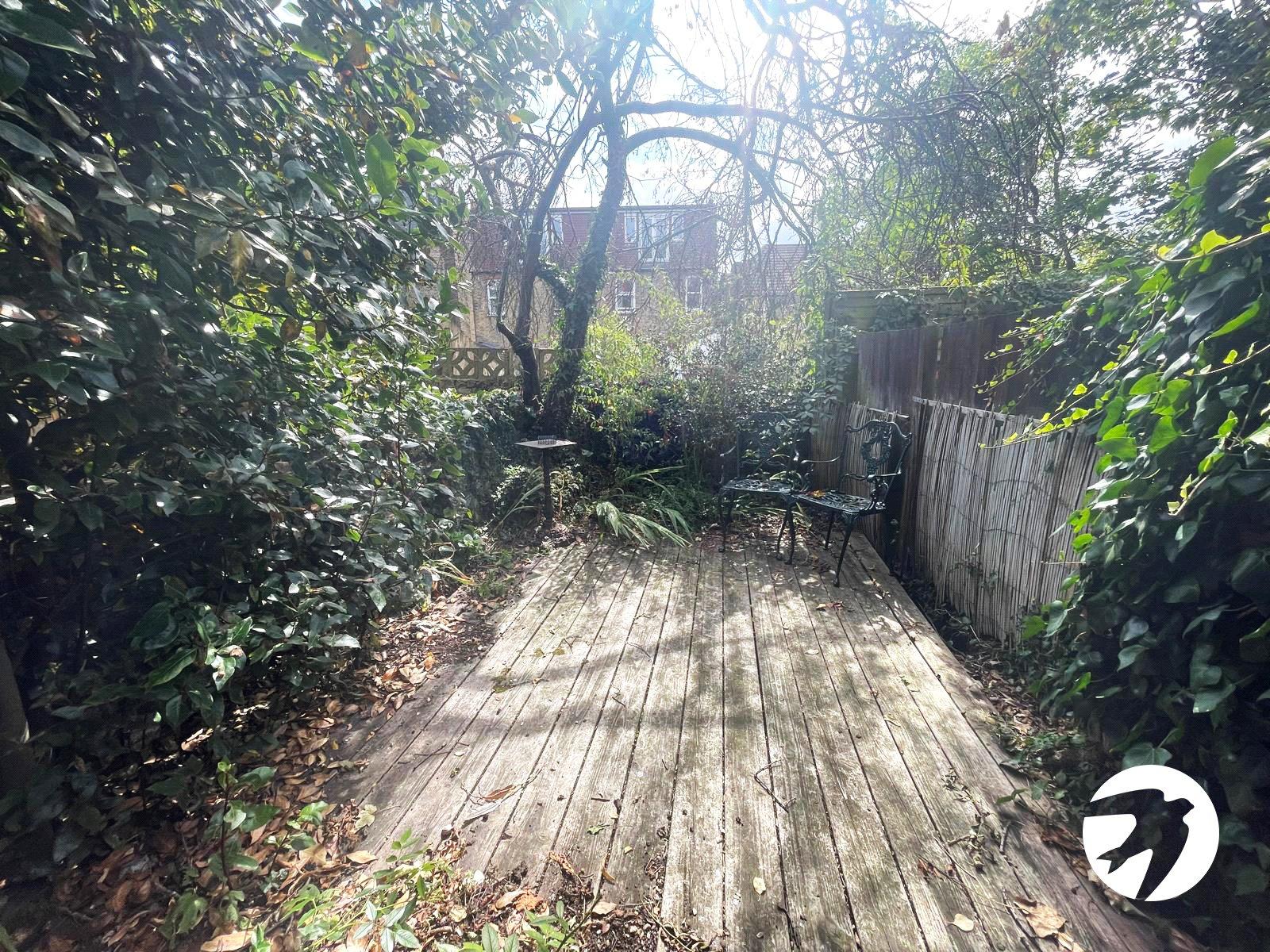 4 bedroom property for sale in London | Robinson Jackson