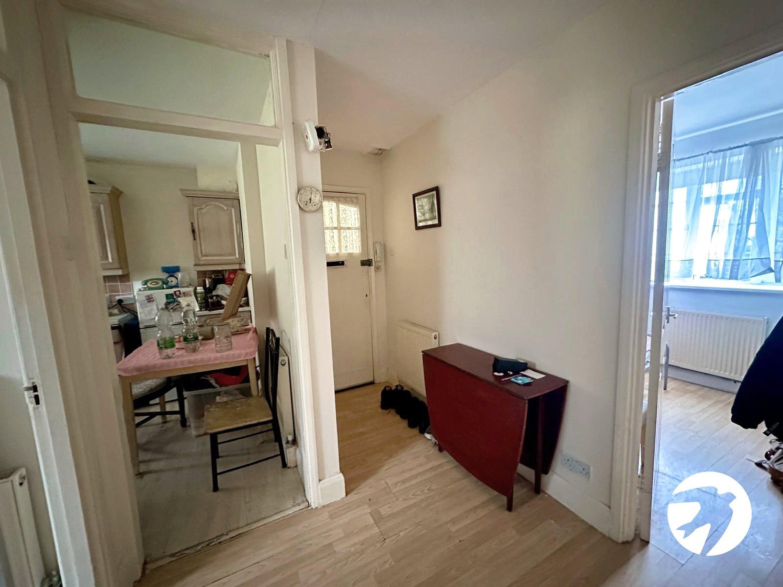 2 bedroom property for sale in London | Robinson Jackson