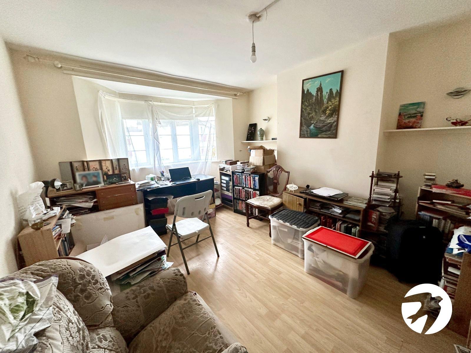 2 bedroom property for sale in London | Robinson Jackson