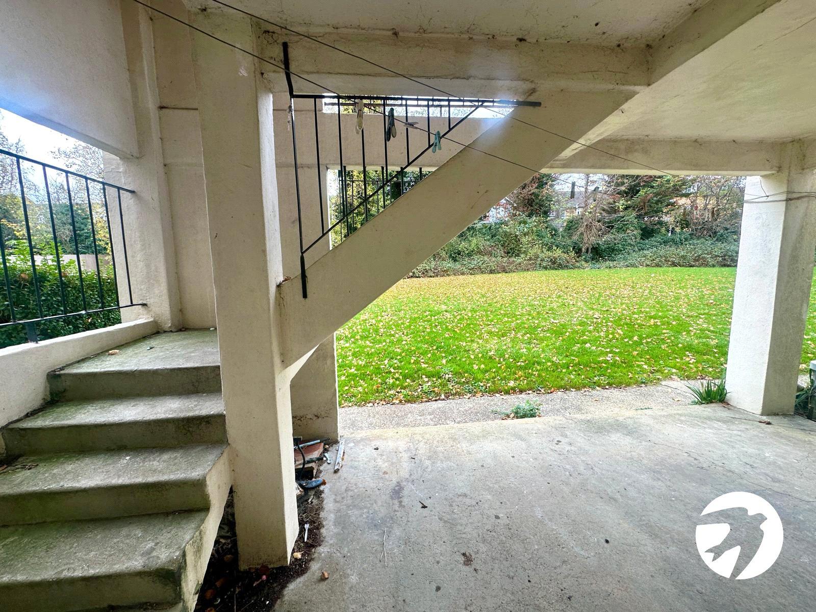 2 bedroom property for sale in London | Robinson Jackson