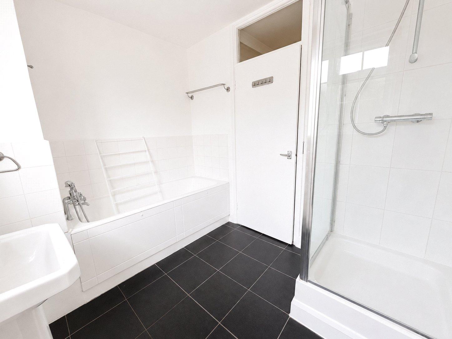 2 bedroom property for sale in London | Robinson Jackson