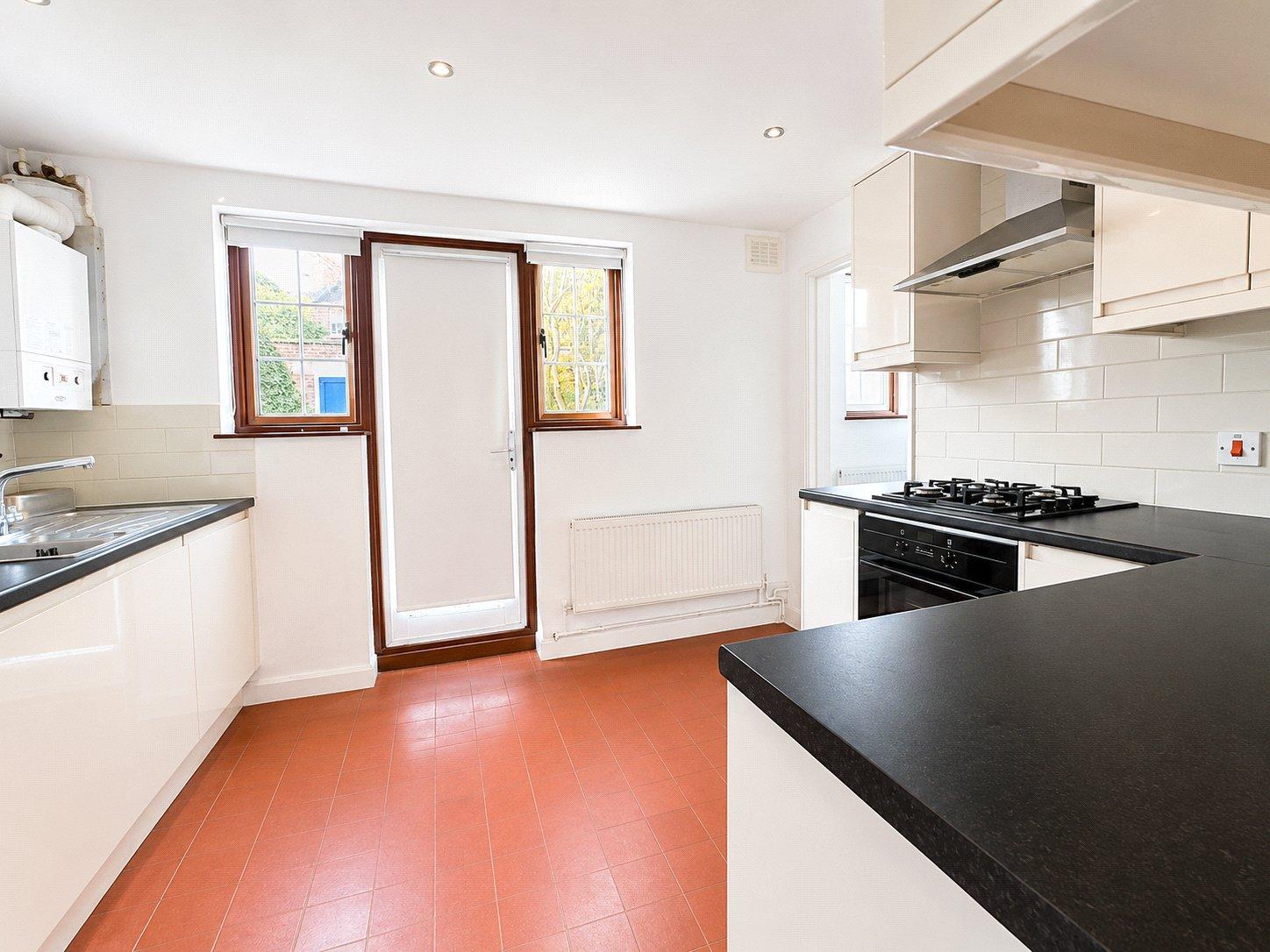 2 bedroom property for sale in London | Robinson Jackson