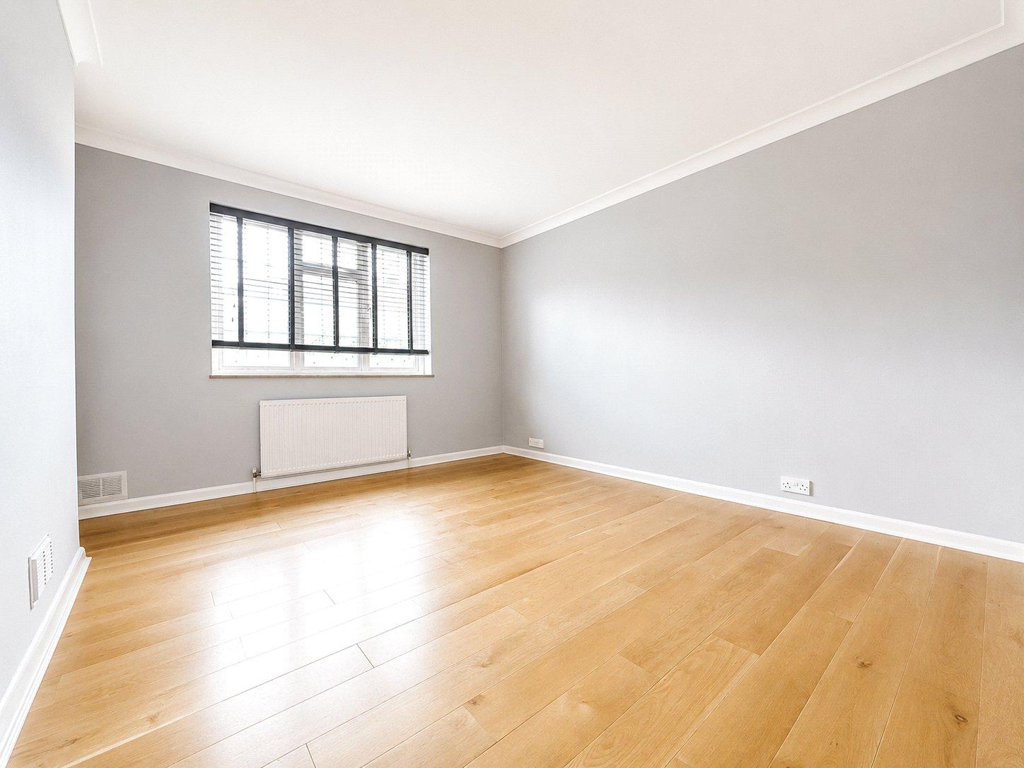 2 bedroom property for sale in London | Robinson Jackson