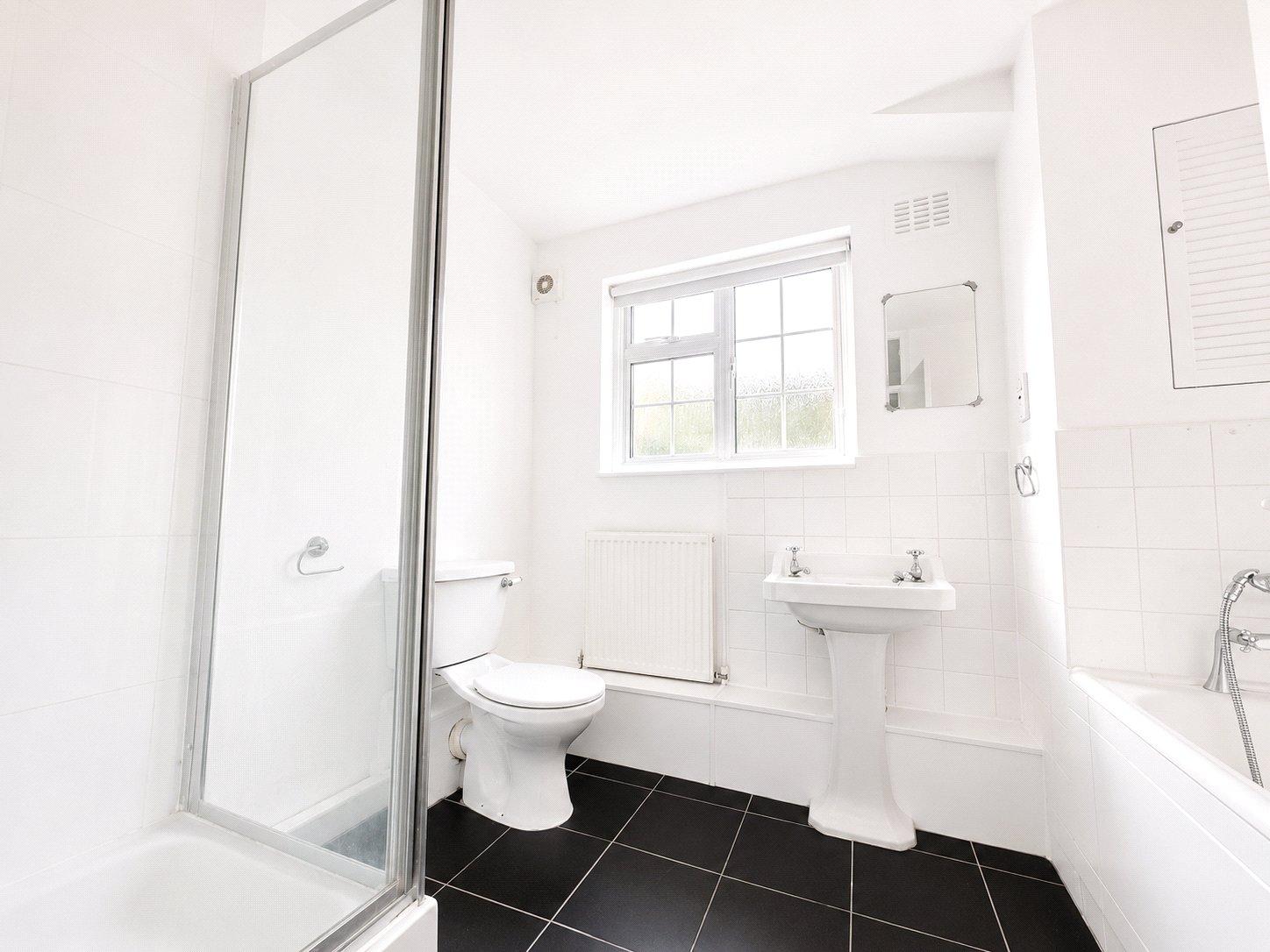 2 bedroom property for sale in London | Robinson Jackson