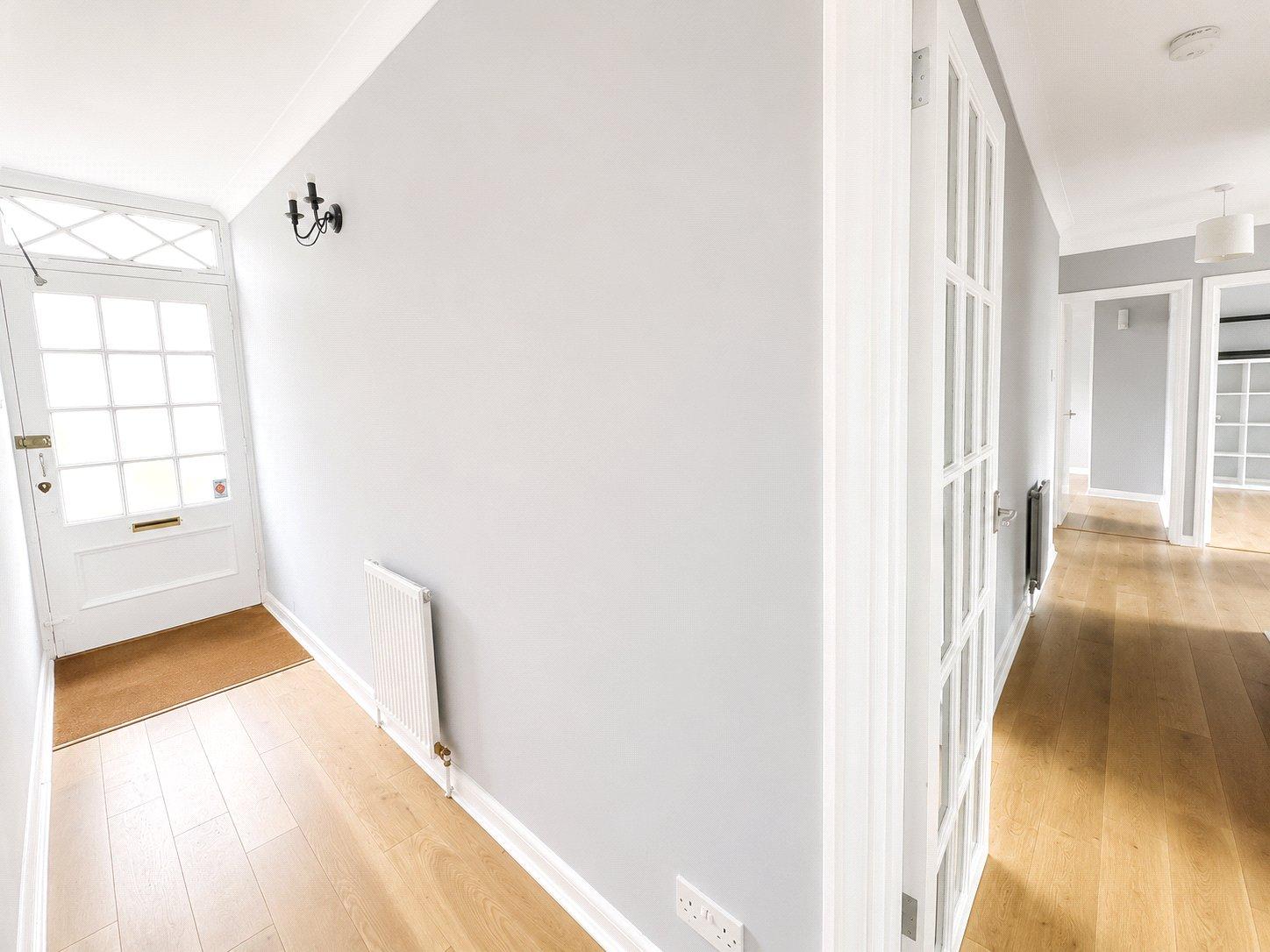 2 bedroom property for sale in London | Robinson Jackson