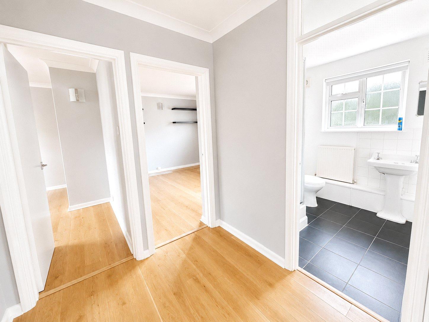 2 bedroom property for sale in London | Robinson Jackson