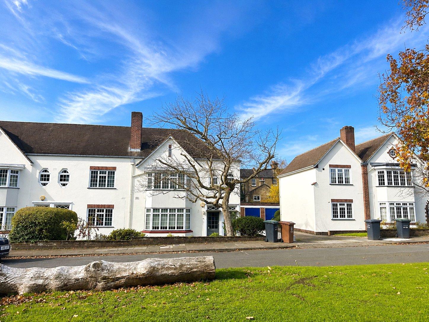 2 bedroom property for sale in London | Robinson Jackson