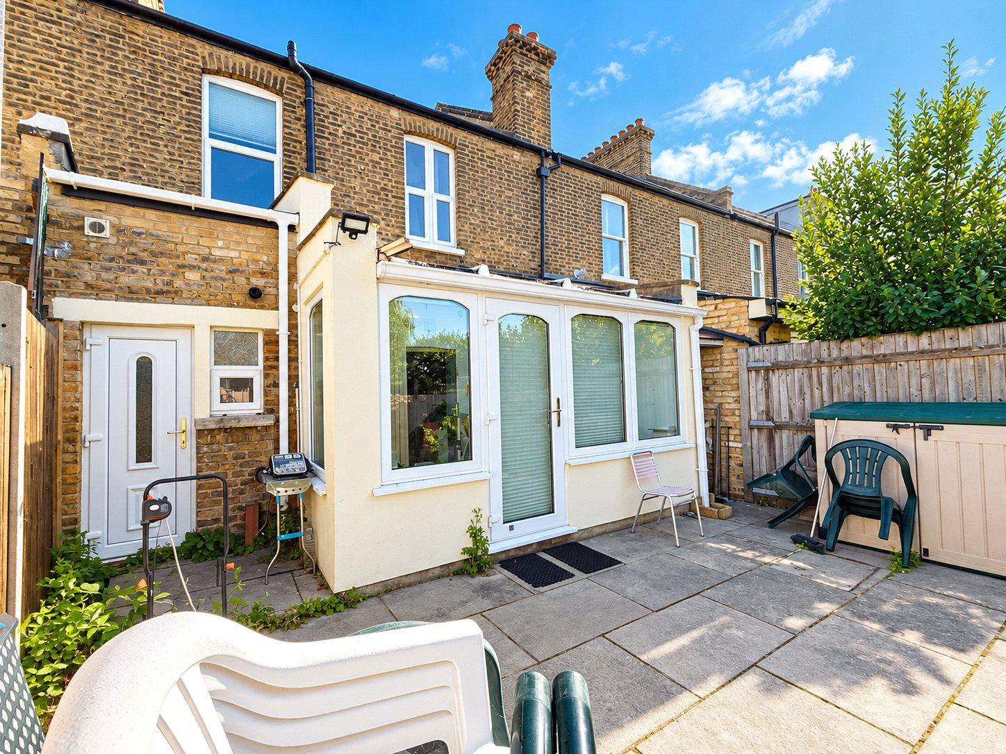 4 bedroom house for sale in London | Robinson Jackson