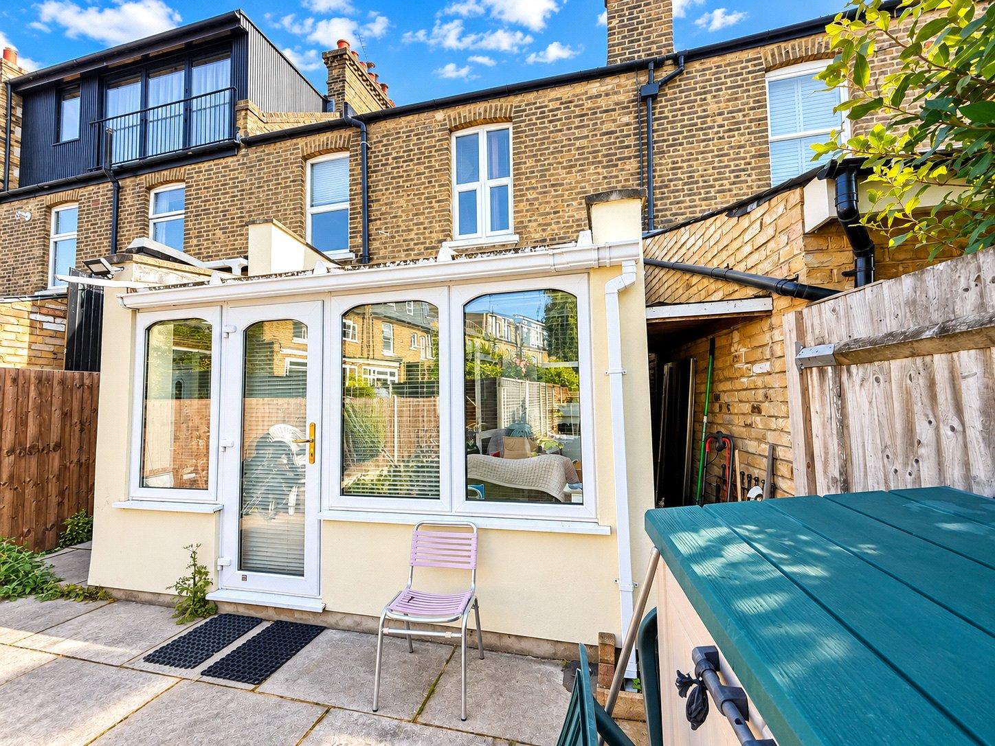 4 bedroom house for sale in London | Robinson Jackson