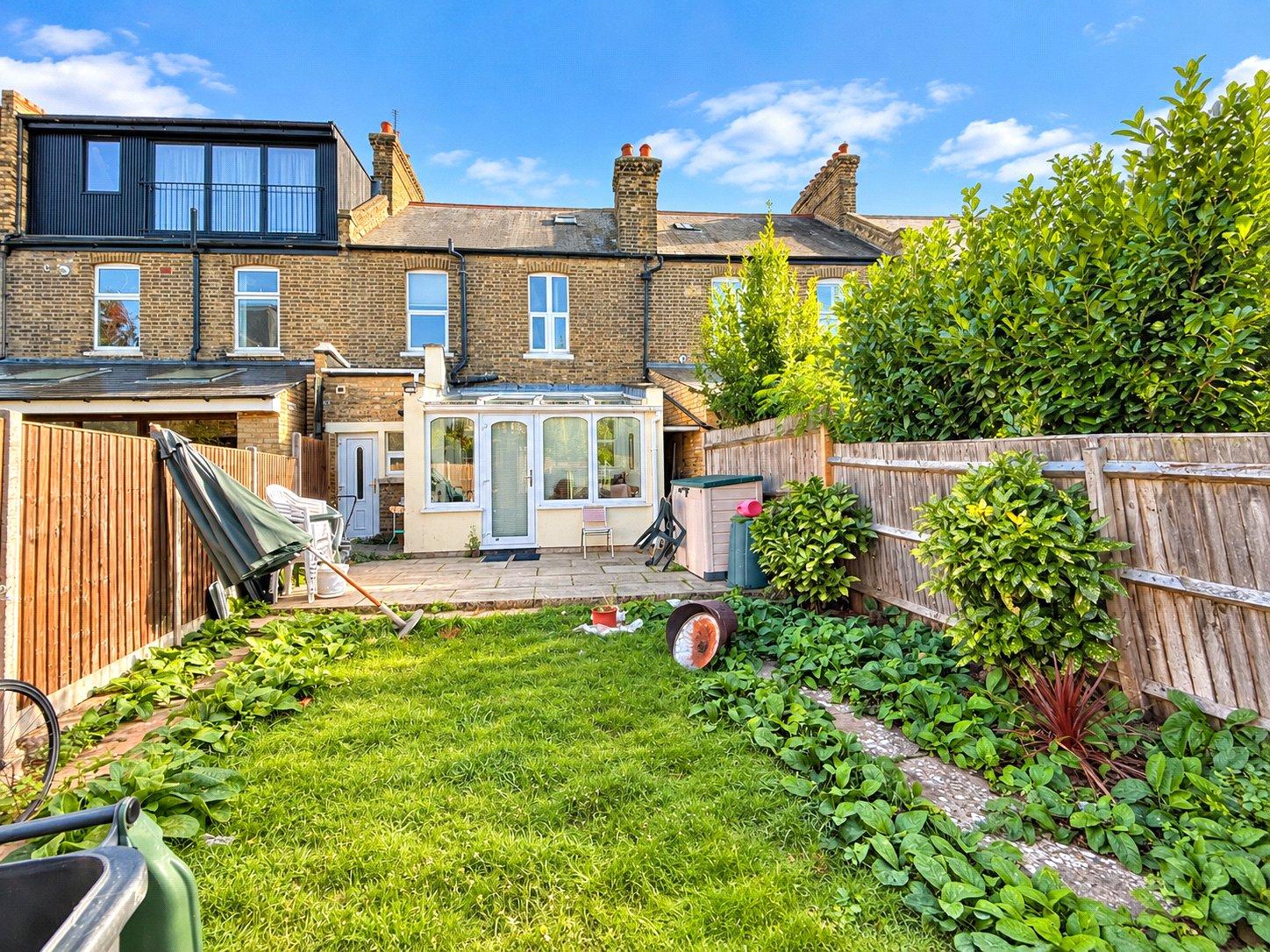 4 bedroom house for sale in London | Robinson Jackson