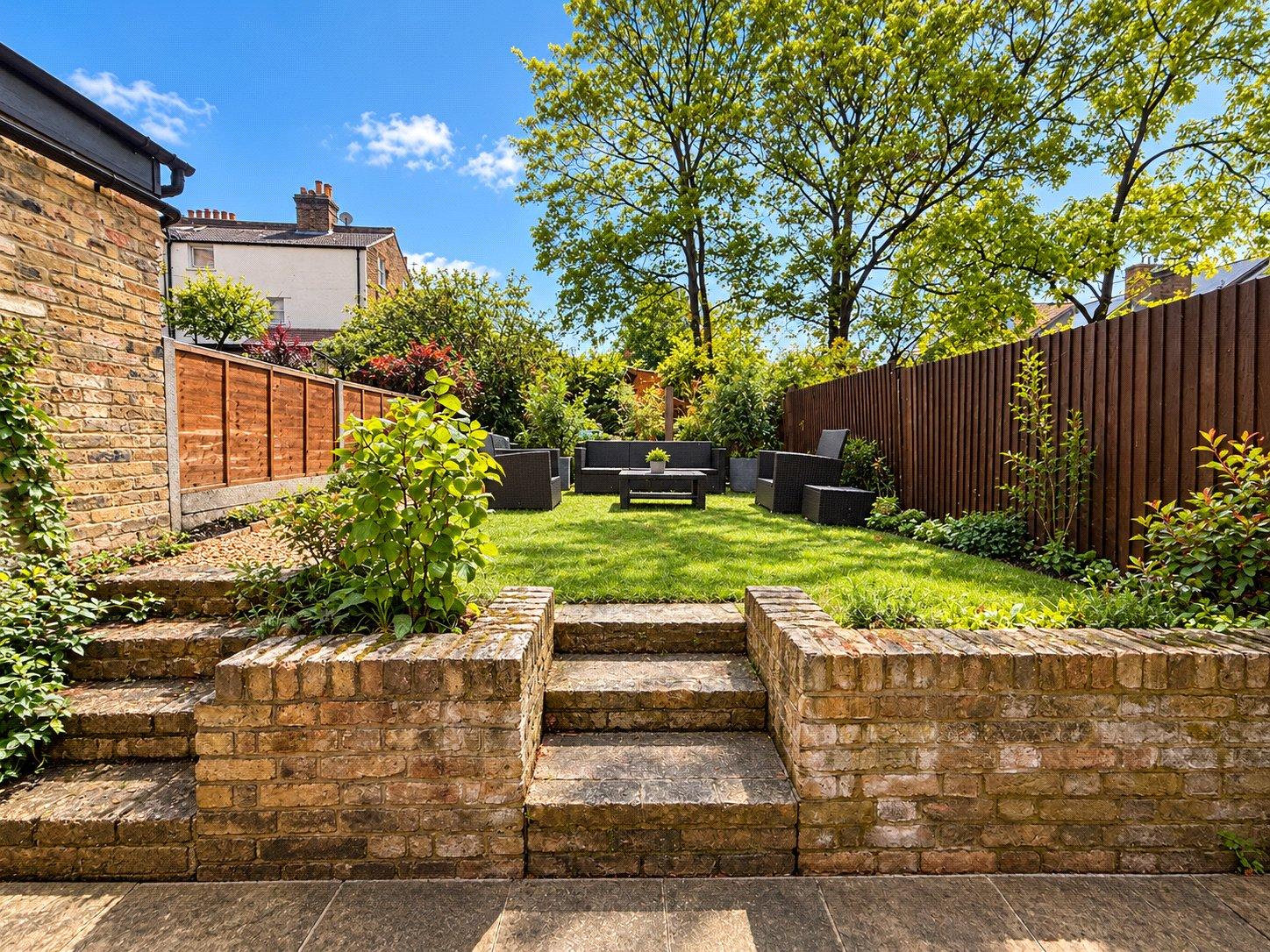 1 bedroom property for sale in London | Robinson Jackson