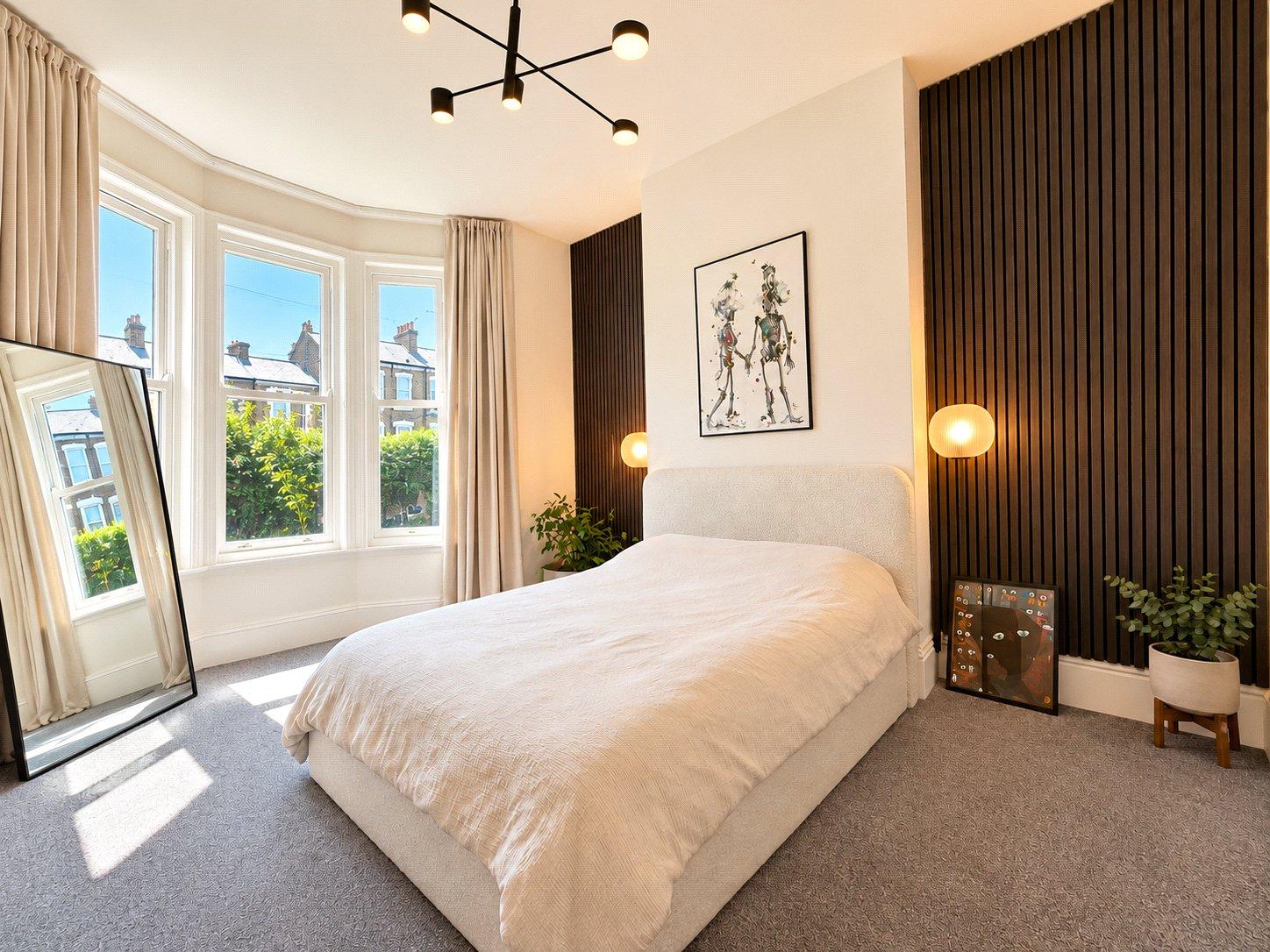 1 bedroom property for sale in London | Robinson Jackson