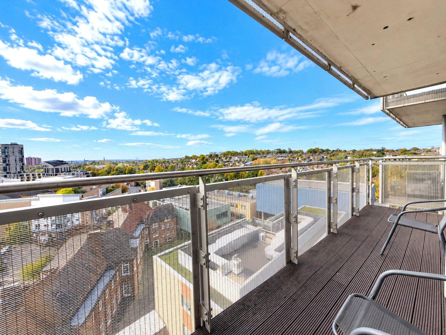 2 bedroom property for sale in  | Robinson Jackson