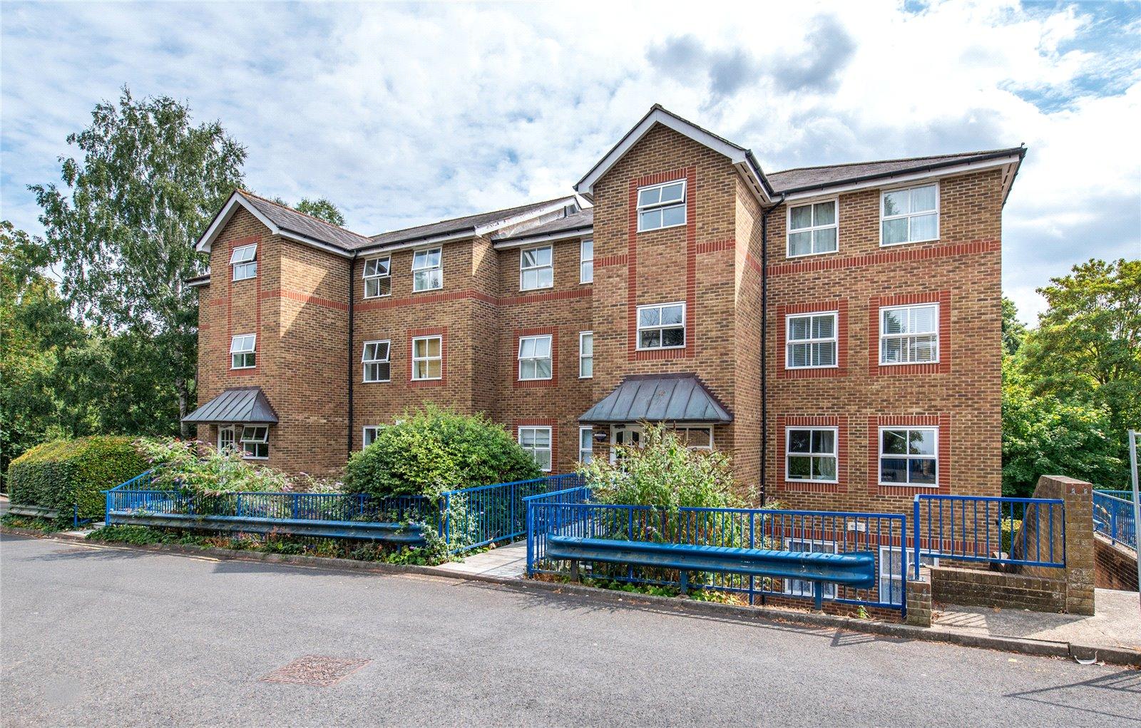 2 bedroom property for sale in Maidstone | Robinson Michael & Jackson