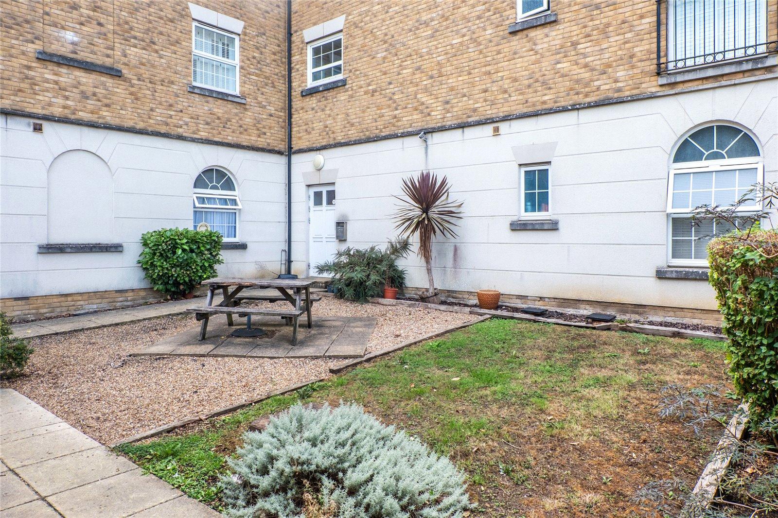 2 bedroom property for sale in Maidstone | Robinson Michael & Jackson