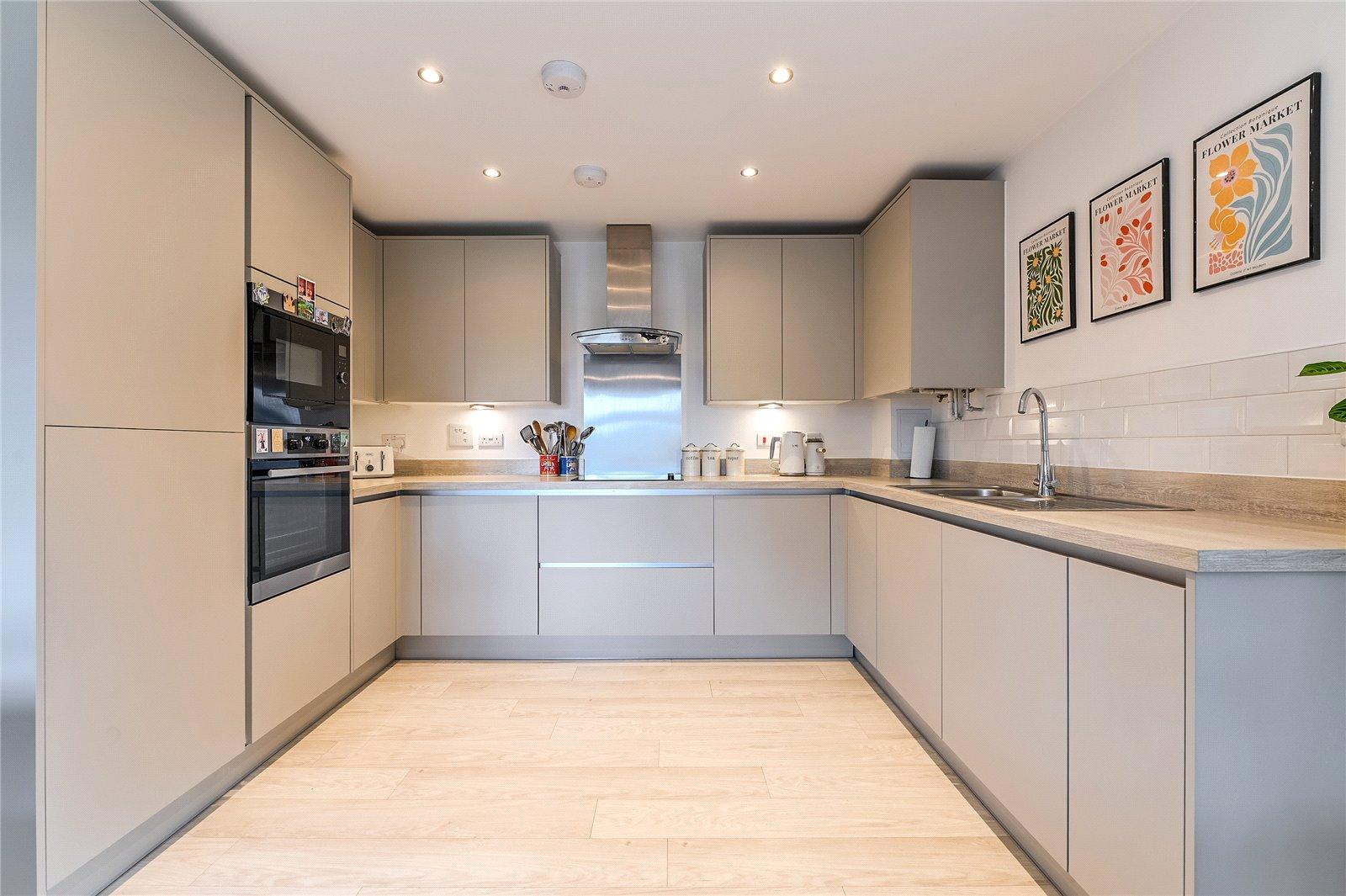 2 bedroom property for sale in Maidstone | Robinson Michael & Jackson