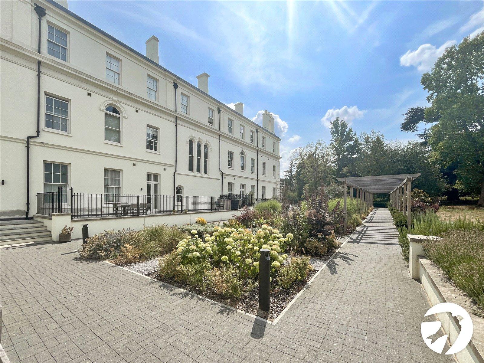 2 bedroom property for sale in Leybourne | Robinson Michael & Jackson