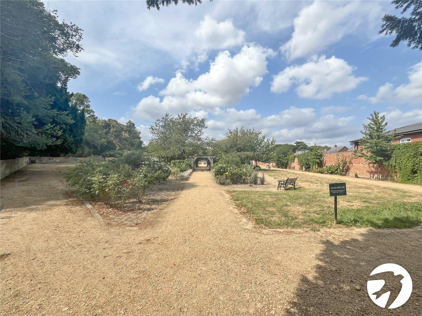 2 bedroom property for sale in Leybourne | Robinson Michael & Jackson