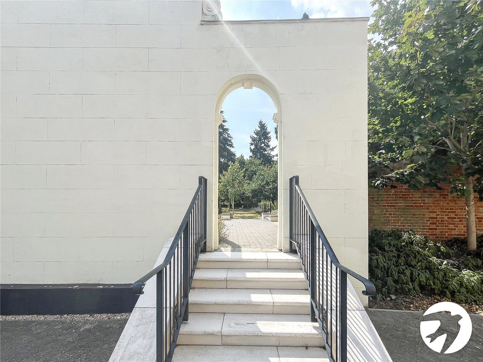 2 bedroom property for sale in Leybourne | Robinson Michael & Jackson