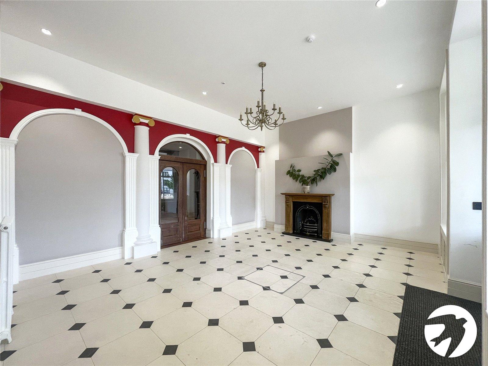 2 bedroom property for sale in Leybourne | Robinson Michael & Jackson