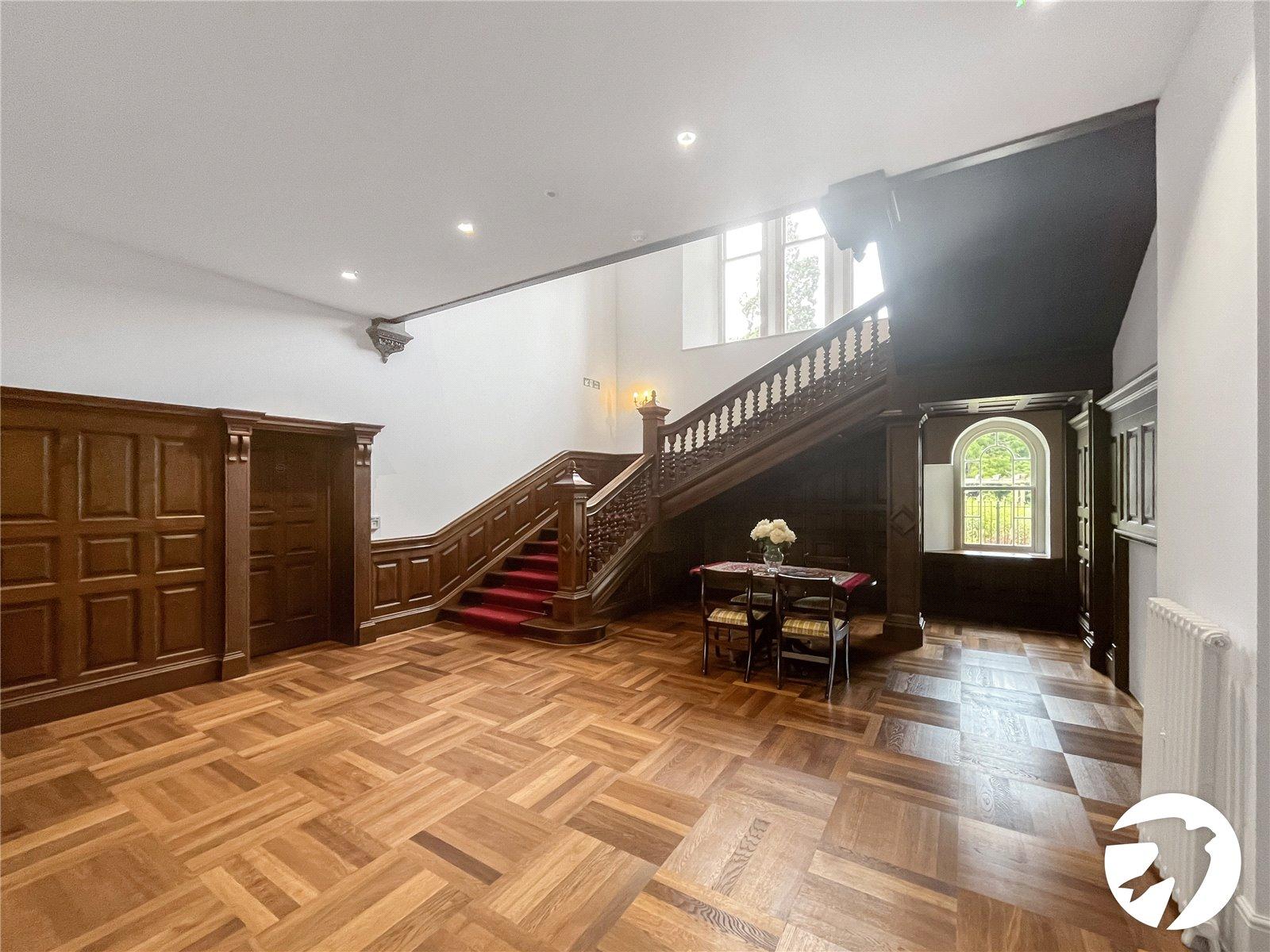 2 bedroom property for sale in Leybourne | Robinson Michael & Jackson