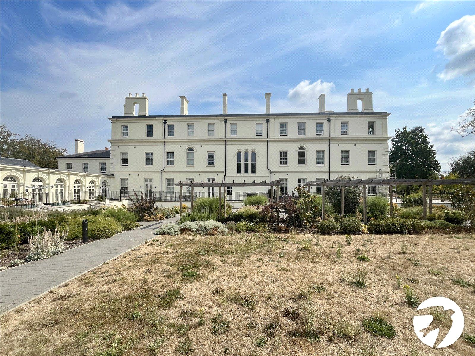2 bedroom property for sale in Leybourne | Robinson Michael & Jackson