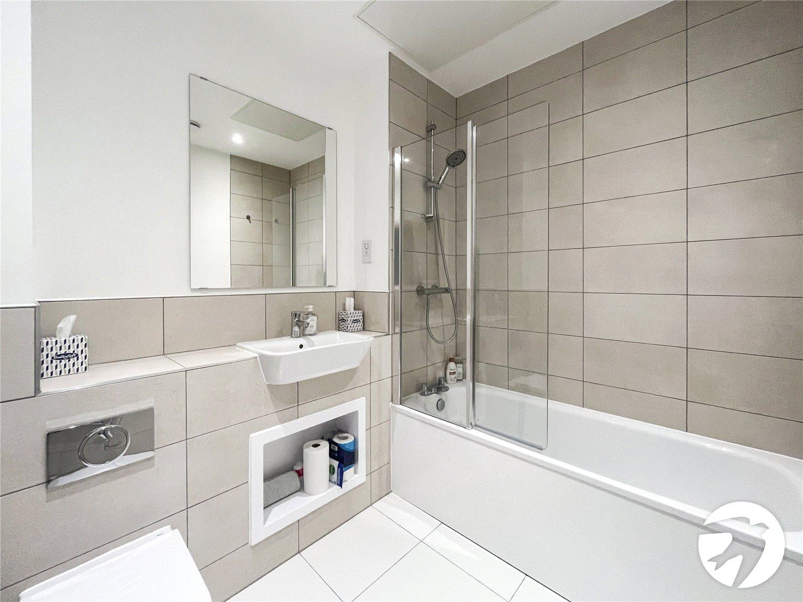 2 bedroom property for sale in Leybourne | Robinson Michael & Jackson