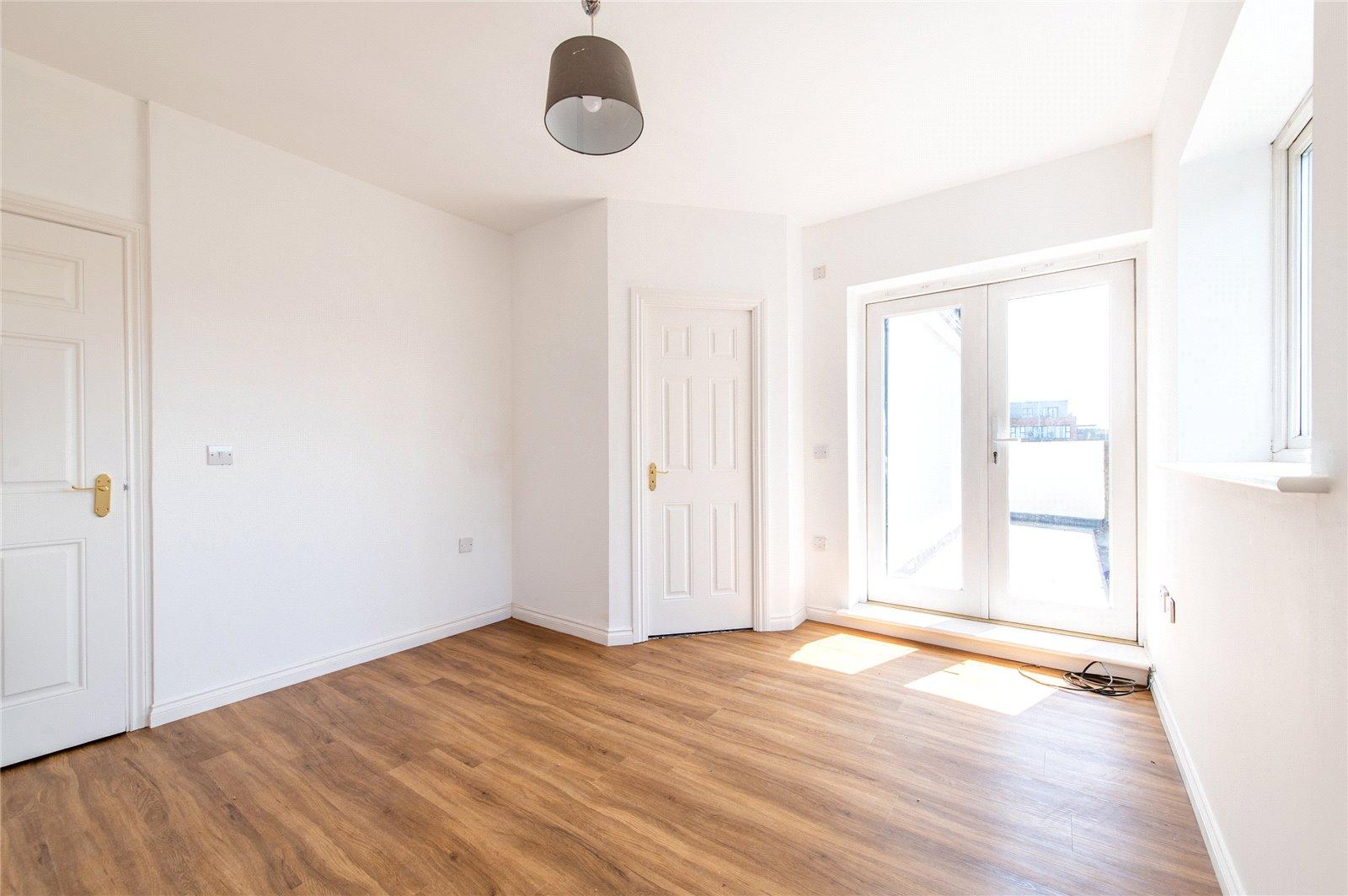 2 bedroom property for sale in Maidstone | Robinson Michael & Jackson