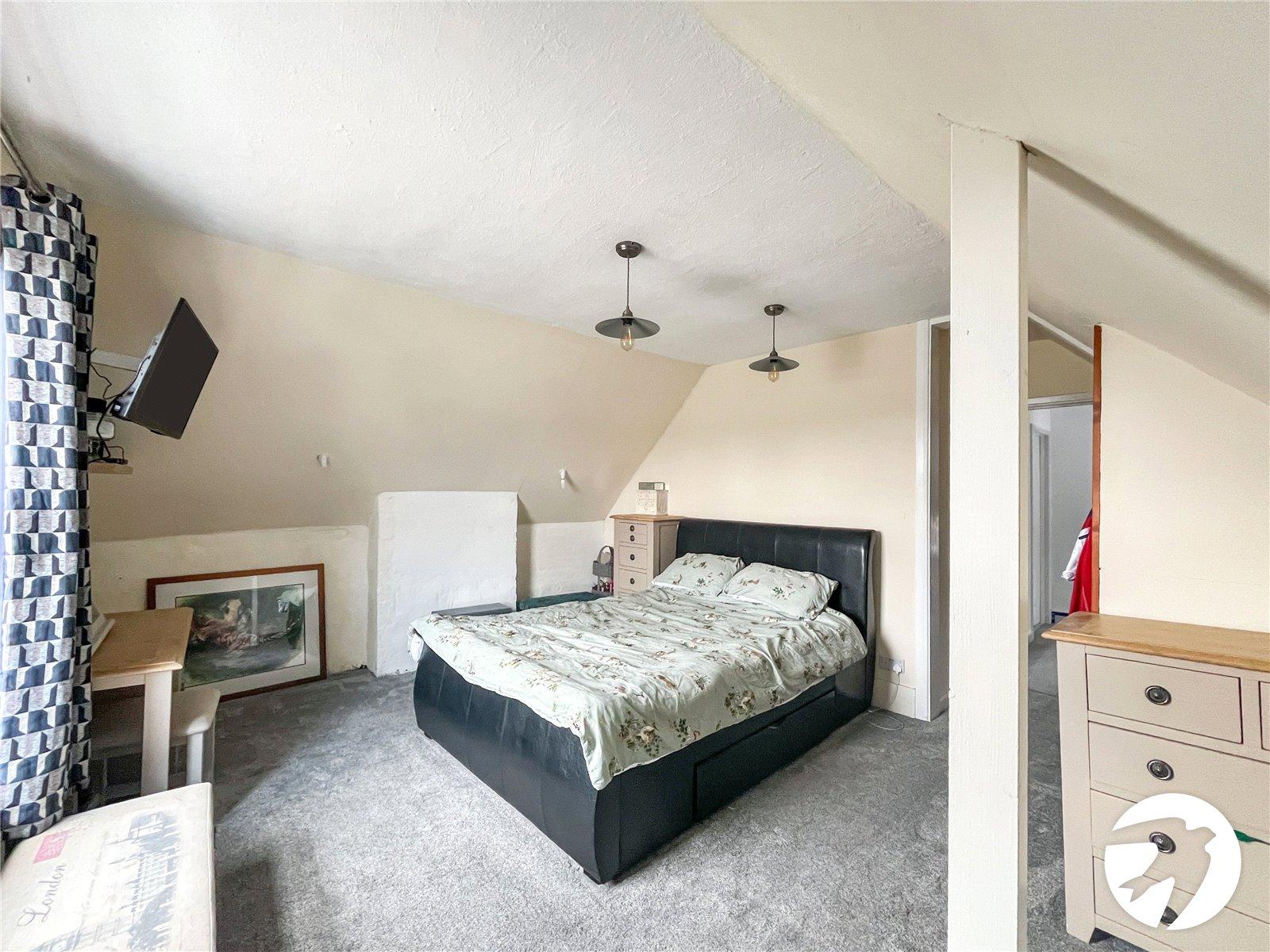2 bedroom property for sale in Maidstone | Robinson Michael & Jackson