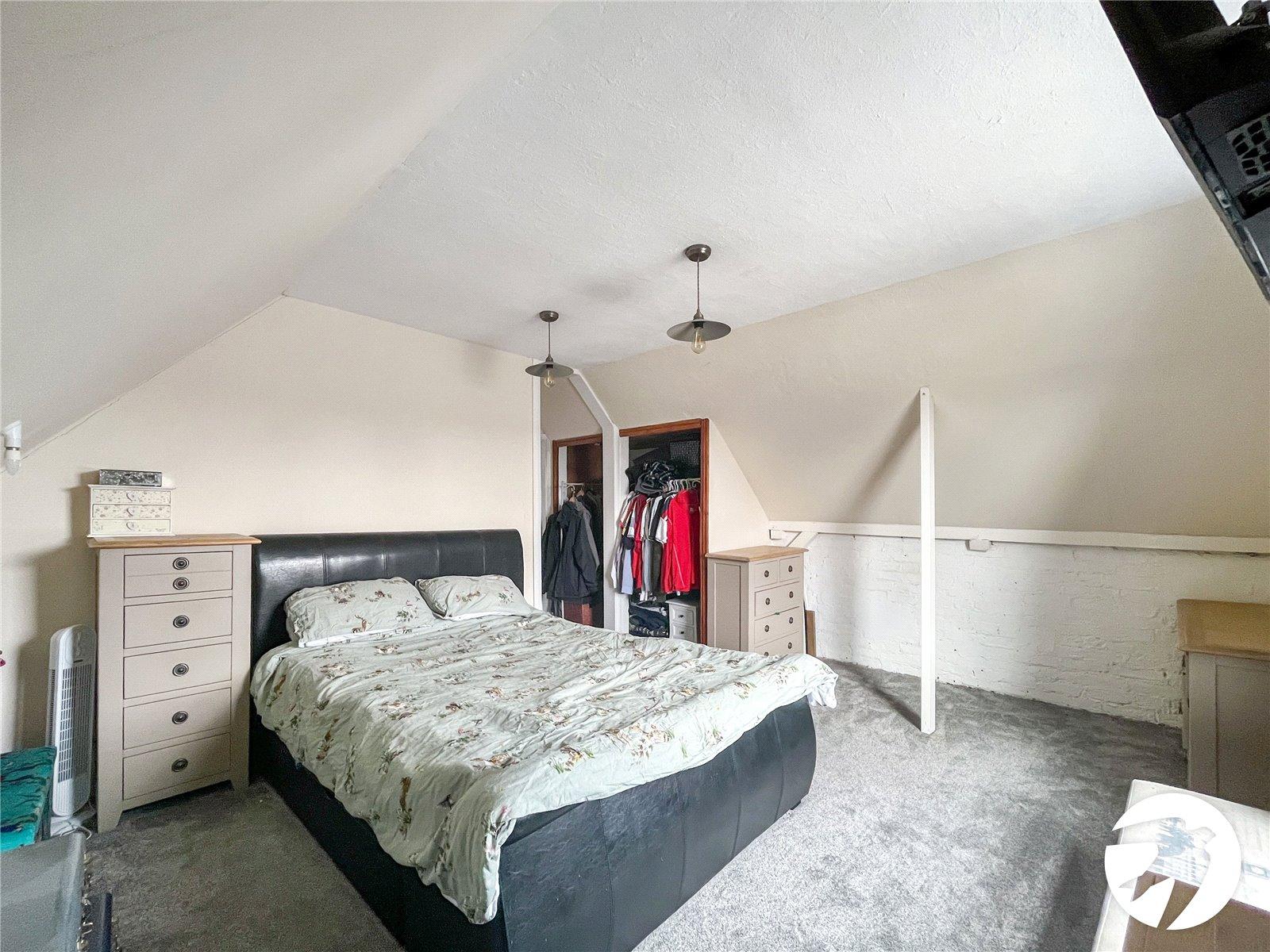 2 bedroom property for sale in Maidstone | Robinson Michael & Jackson