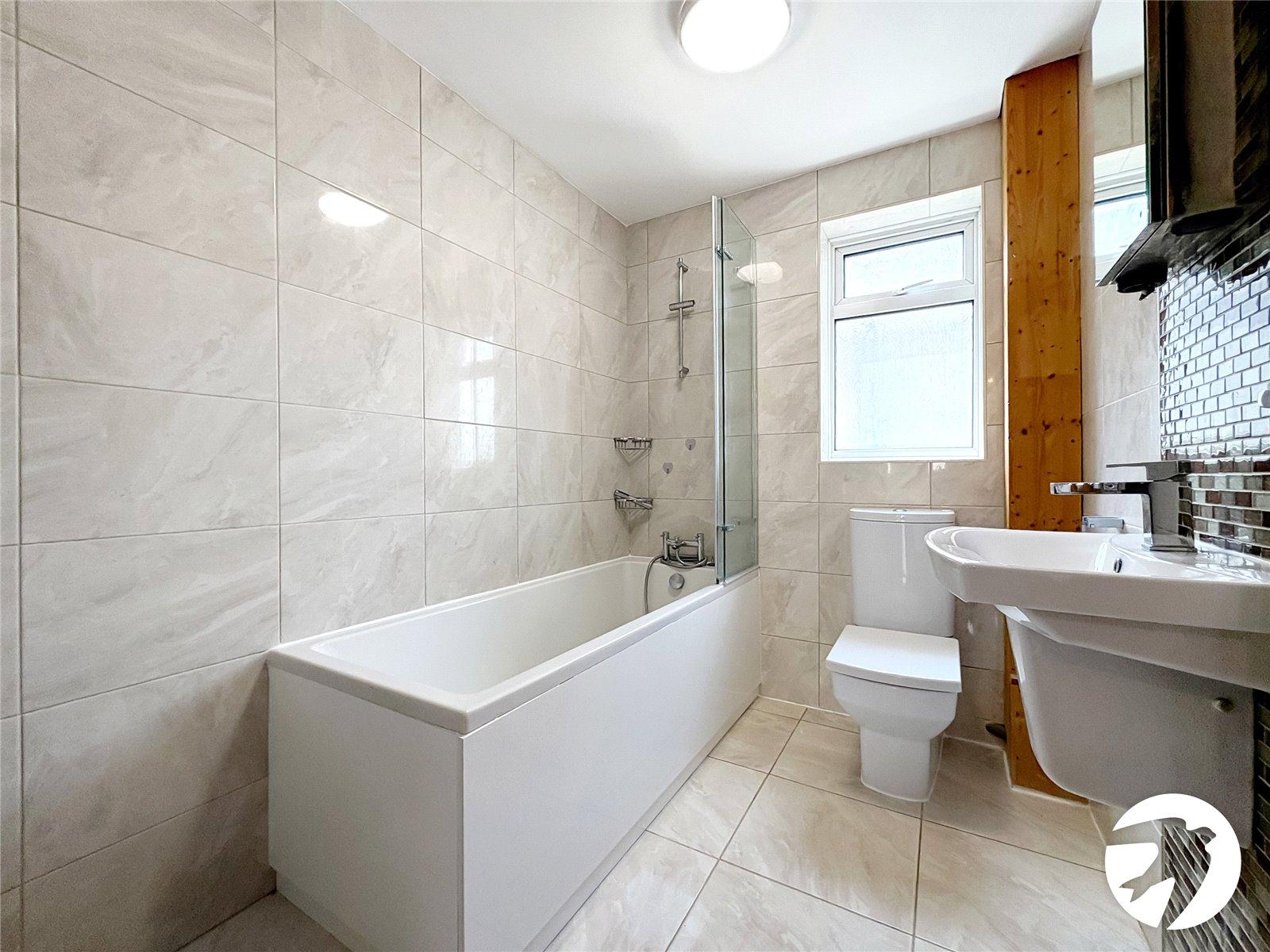 2 bedroom property for sale in Maidstone | Robinson Michael & Jackson