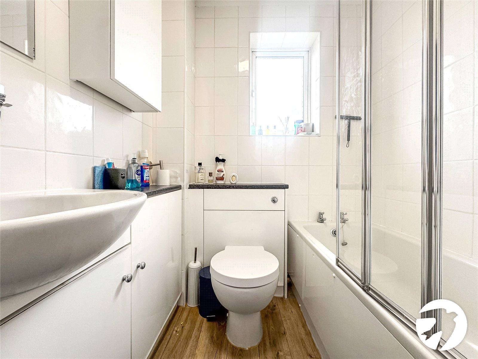 2 bedroom property for sale in Maidstone | Robinson Michael & Jackson
