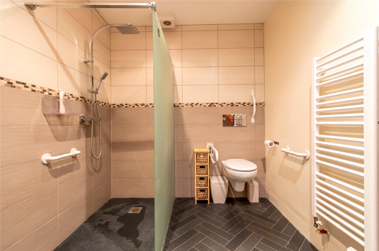 5 bedroom property for sale in Maidstone | Robinson Michael & Jackson