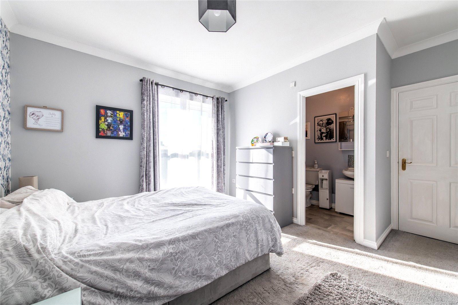 2 bedroom property for sale in Maidstone | Robinson Michael & Jackson